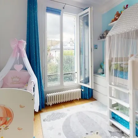 Grande Maison Dans Avec Jardin * Париж